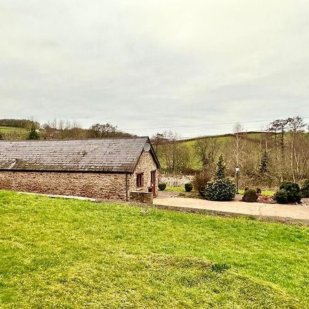 Detached One Level Stone Barn Βίλα Llangwm-Isaf Εξωτερικό φωτογραφία