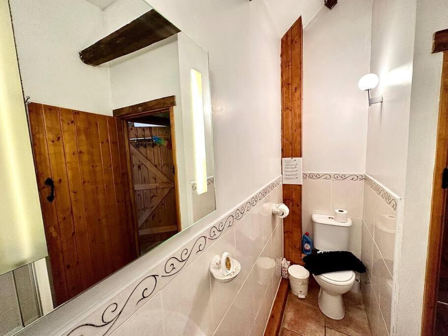 Detached One Level Stone Barn Βίλα Llangwm-Isaf Εξωτερικό φωτογραφία
