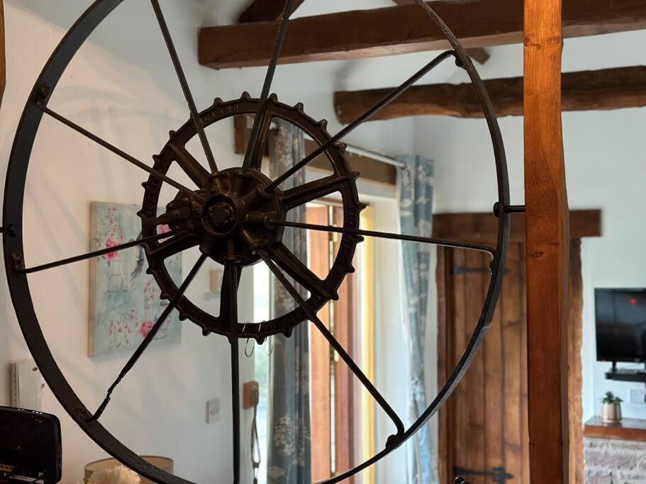 Detached One Level Stone Barn Βίλα Llangwm-Isaf Εξωτερικό φωτογραφία