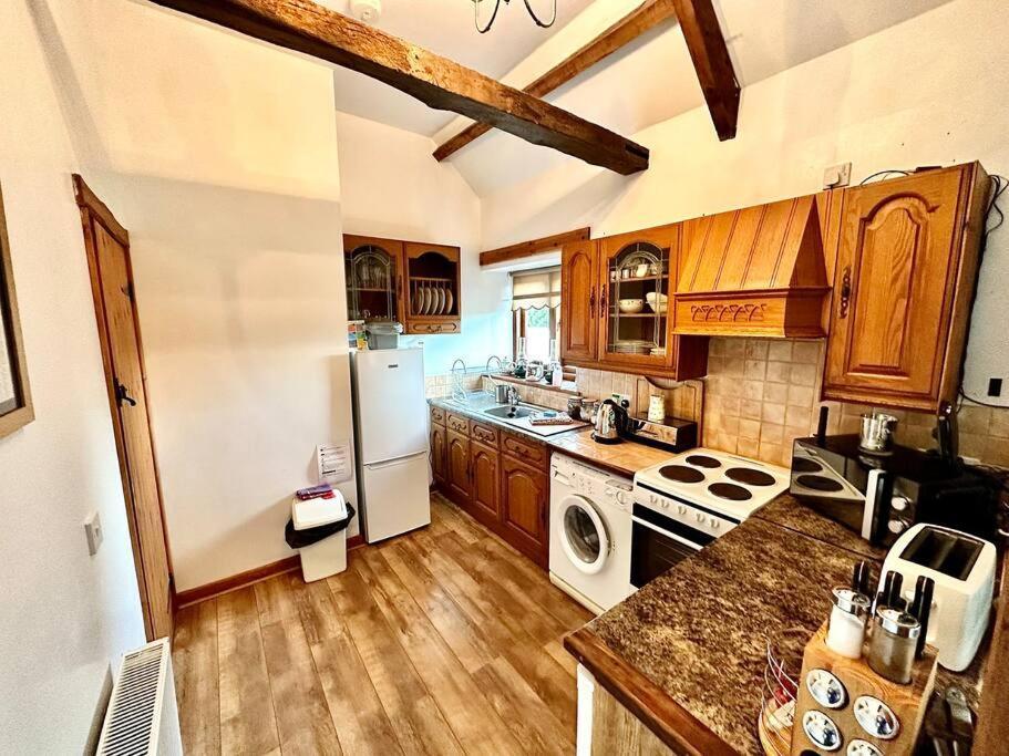 Detached One Level Stone Barn Βίλα Llangwm-Isaf Εξωτερικό φωτογραφία