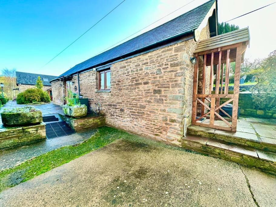 Detached One Level Stone Barn Βίλα Llangwm-Isaf Εξωτερικό φωτογραφία
